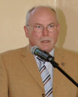 Helmut Volker